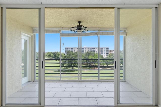 4550 PINEBROOK CIRCLE 403, Bradenton, FL 34209