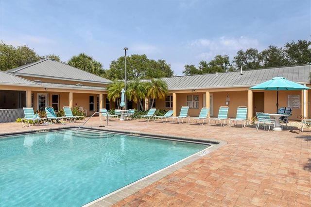 4550 PINEBROOK CIRCLE 403, Bradenton, FL 34209