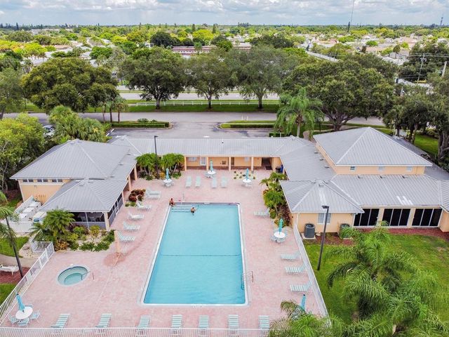 4550 PINEBROOK CIRCLE 403, Bradenton, FL 34209