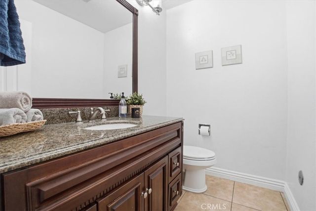 101 W Riverdale 9, Orange, CA 92865