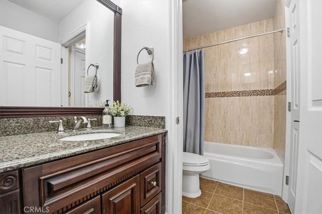 101 W Riverdale 9, Orange, CA 92865