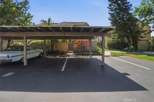 101 W Riverdale 9, Orange, CA 92865