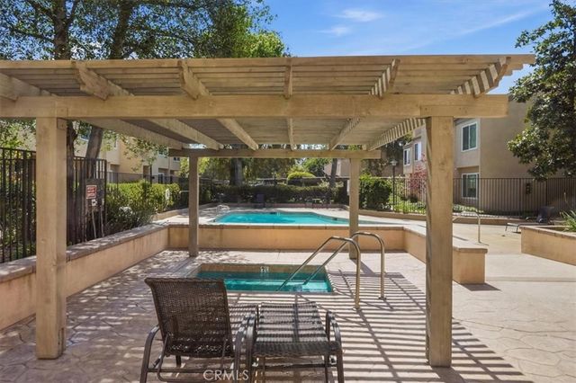 101 W Riverdale 9, Orange, CA 92865