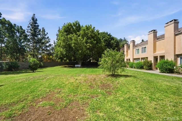 101 W Riverdale 9, Orange, CA 92865
