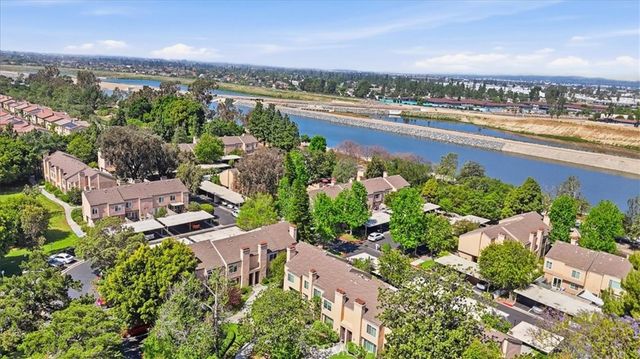 101 W Riverdale 9, Orange, CA 92865