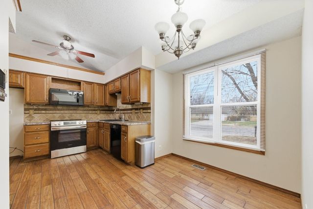 1644 N Parkdale St, Wichita, KS 67212