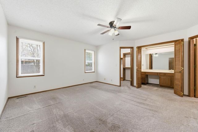 1644 N Parkdale St, Wichita, KS 67212