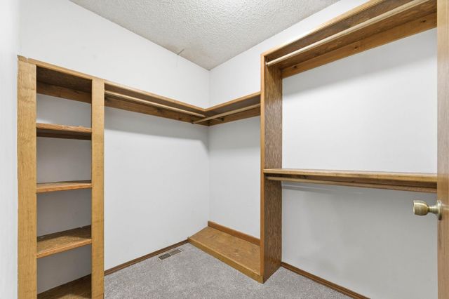 1644 N Parkdale St, Wichita, KS 67212