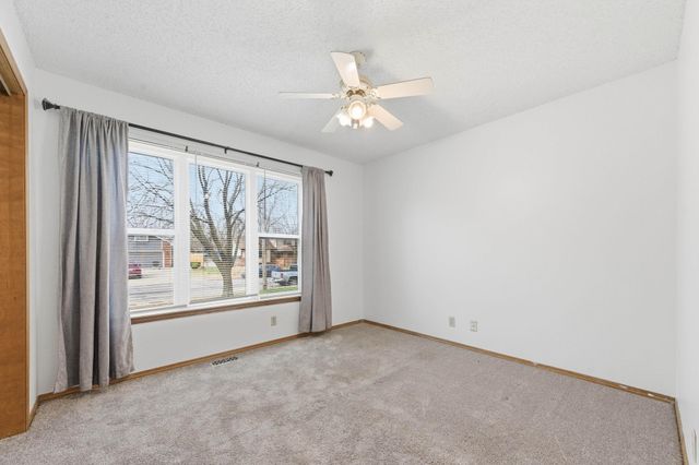 1644 N Parkdale St, Wichita, KS 67212