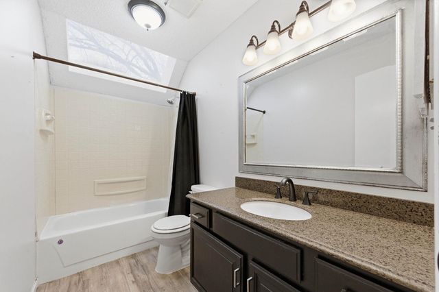 1644 N Parkdale St, Wichita, KS 67212