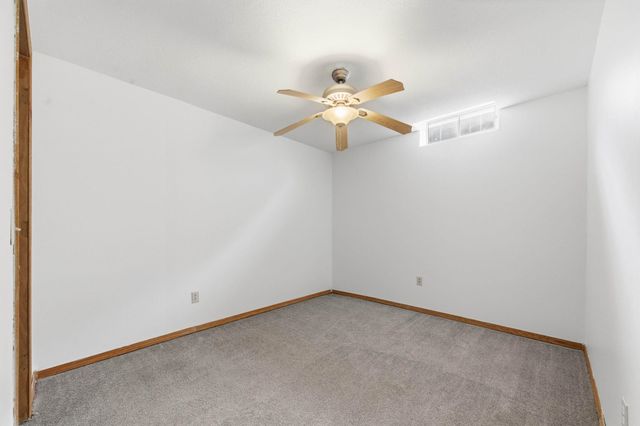 1644 N Parkdale St, Wichita, KS 67212