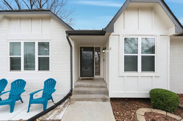 1644 N Parkdale St, Wichita, KS 67212