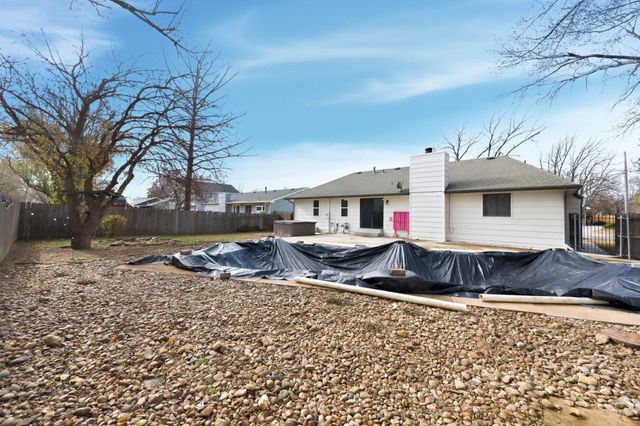 1644 N Parkdale St, Wichita, KS 67212