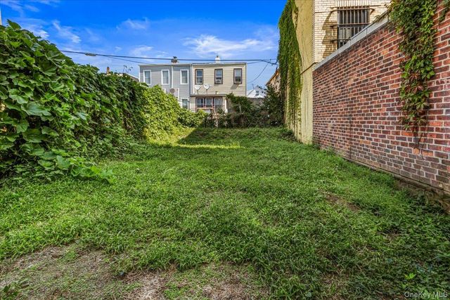 10351 101st Street, Richmond Hill, NY 11417