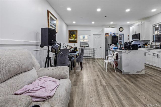 10351 101st Street, Richmond Hill, NY 11417