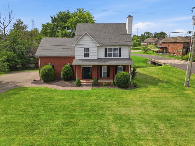 302 Twelve Oaks Ln, Lebanon, TN 37087