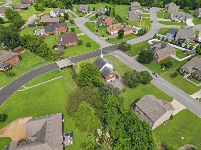 302 Twelve Oaks Ln, Lebanon, TN 37087