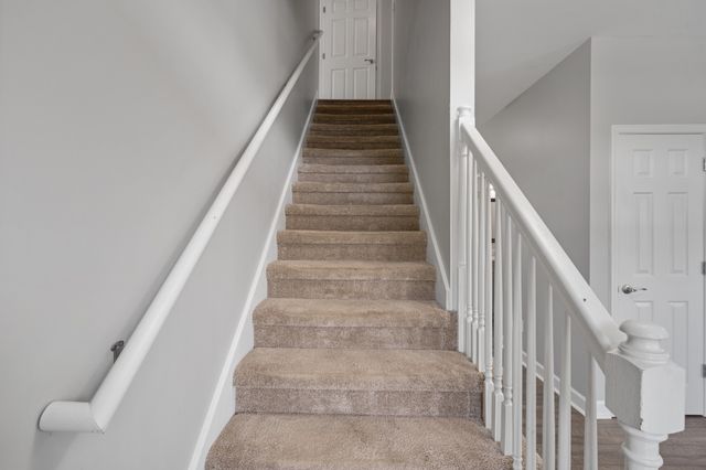 302 Twelve Oaks Ln, Lebanon, TN 37087