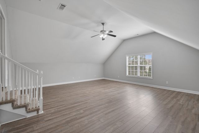 302 Twelve Oaks Ln, Lebanon, TN 37087
