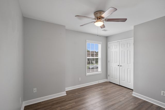 302 Twelve Oaks Ln, Lebanon, TN 37087