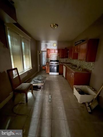 1165 CHASE ST, Camden, NJ 08104