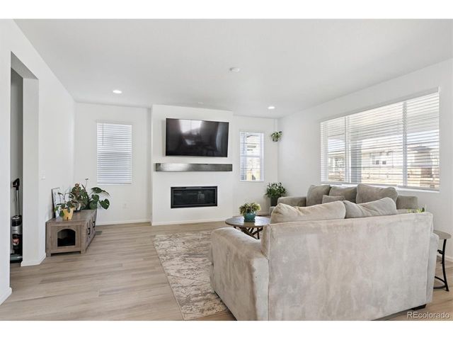 9074 Truckee Ct, Commerce City, CO 80022