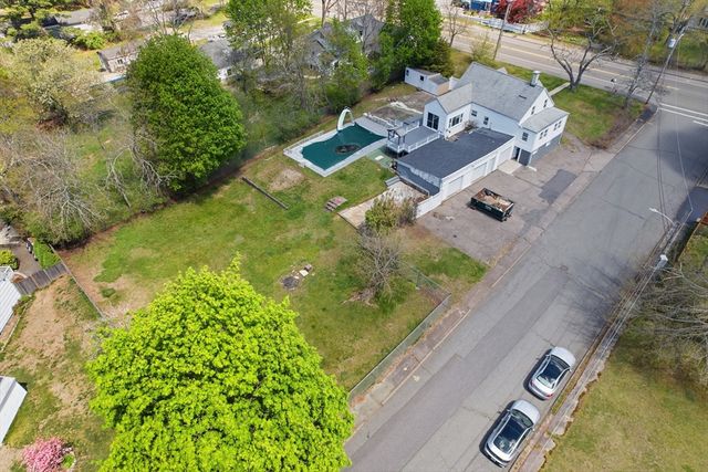 304 High St, Randolph, MA 02368