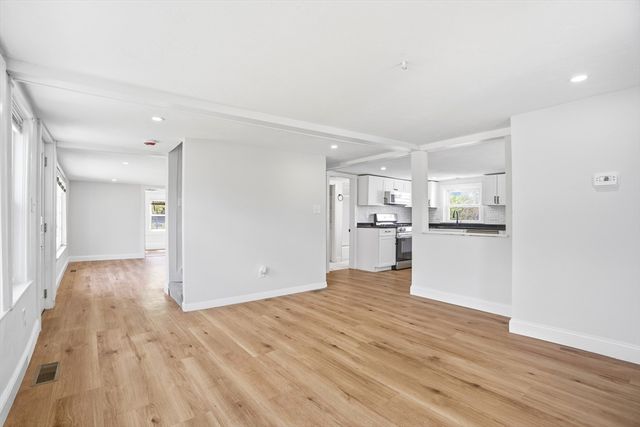 304 High St, Randolph, MA 02368