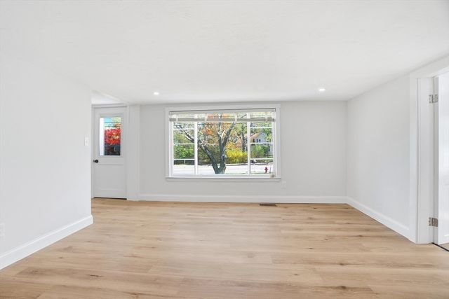 304 High St, Randolph, MA 02368