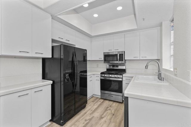 835 N Cleveland Street E, Oceanside, CA 92054