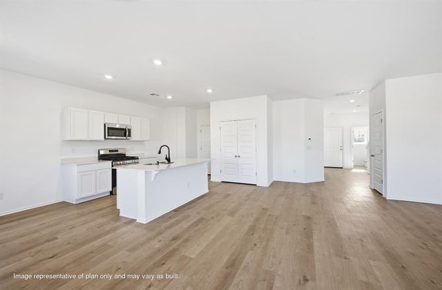 10013 Blackjack Road, Yukon, OK 73099