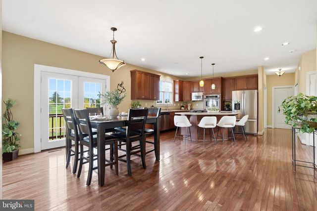 512 CHAMPIONSHIP DR, Harleysville, PA 19438