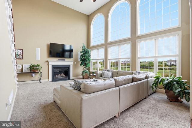 512 CHAMPIONSHIP DR, Harleysville, PA 19438