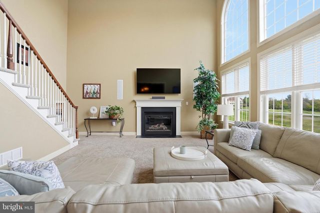 512 CHAMPIONSHIP DR, Harleysville, PA 19438