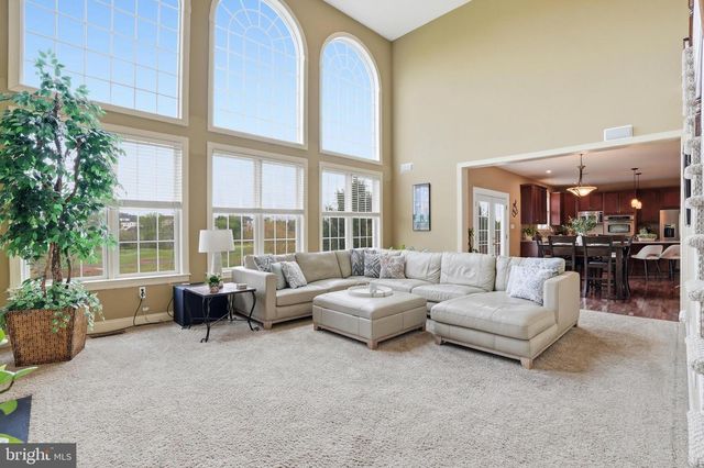 512 CHAMPIONSHIP DR, Harleysville, PA 19438