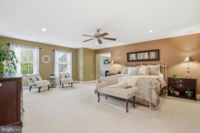 512 CHAMPIONSHIP DR, Harleysville, PA 19438