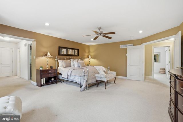 512 CHAMPIONSHIP DR, Harleysville, PA 19438