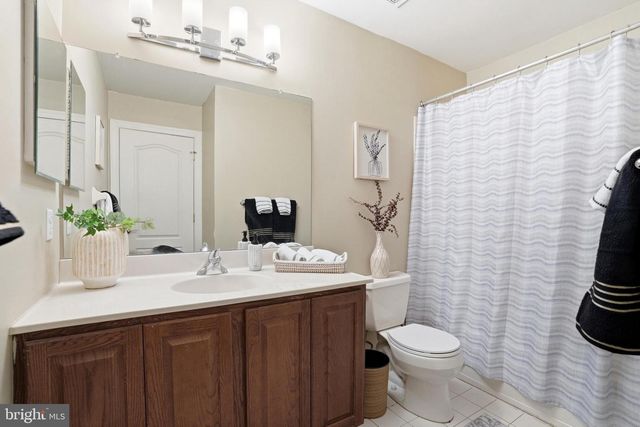 512 CHAMPIONSHIP DR, Harleysville, PA 19438
