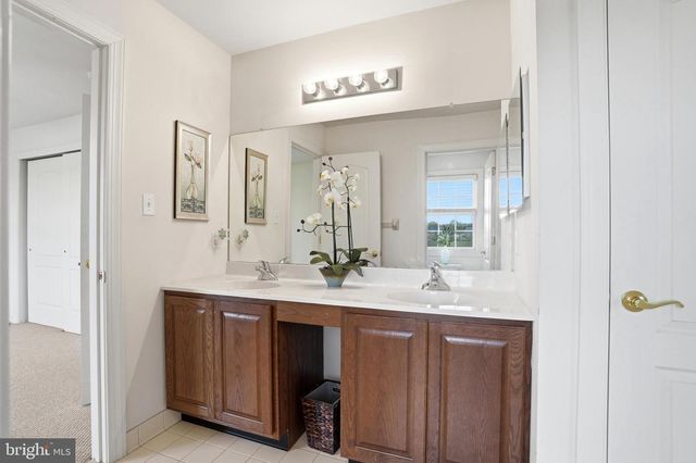 512 CHAMPIONSHIP DR, Harleysville, PA 19438