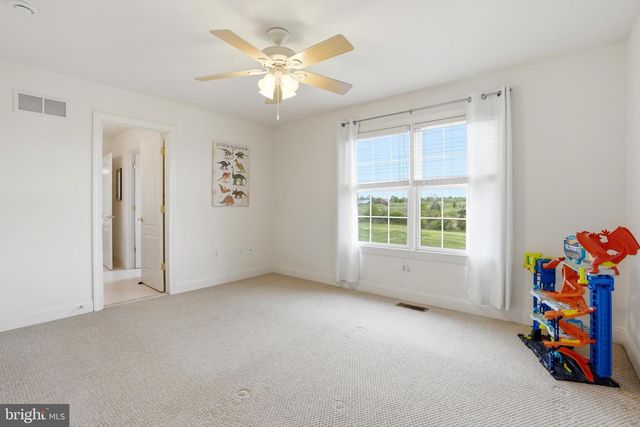 512 CHAMPIONSHIP DR, Harleysville, PA 19438