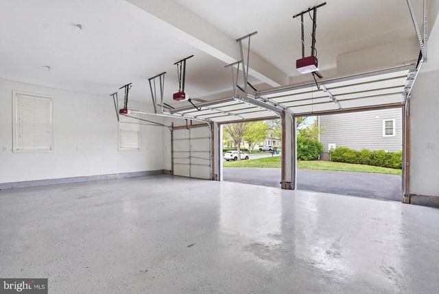 512 CHAMPIONSHIP DR, Harleysville, PA 19438