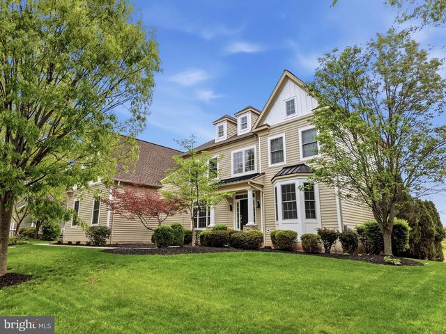 512 CHAMPIONSHIP DR, Harleysville, PA 19438