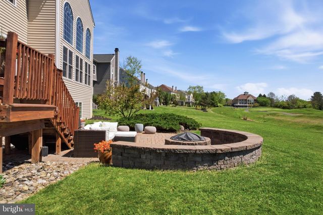 512 CHAMPIONSHIP DR, Harleysville, PA 19438
