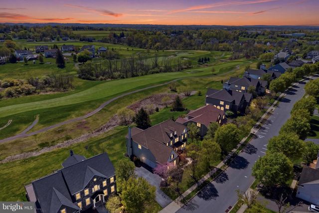 512 CHAMPIONSHIP DR, Harleysville, PA 19438