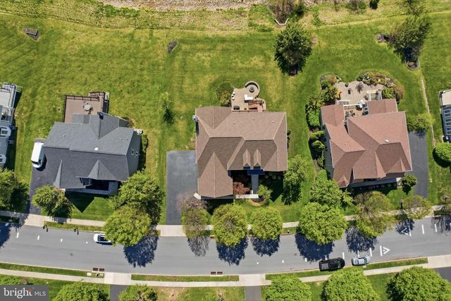 512 CHAMPIONSHIP DR, Harleysville, PA 19438