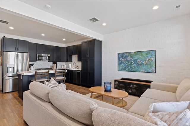 6701 W LAKE AVE, South Jordan, UT 84009