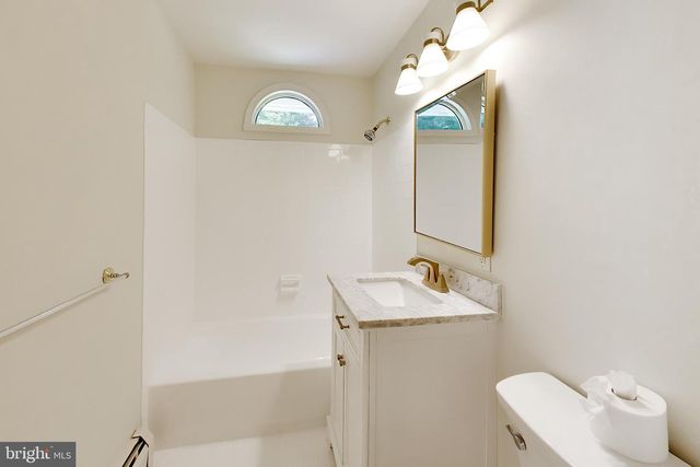 3806 FORTUNA CT, Woodbridge, VA 22193