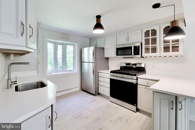 3806 FORTUNA CT, Woodbridge, VA 22193