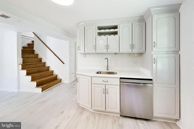 3806 FORTUNA CT, Woodbridge, VA 22193