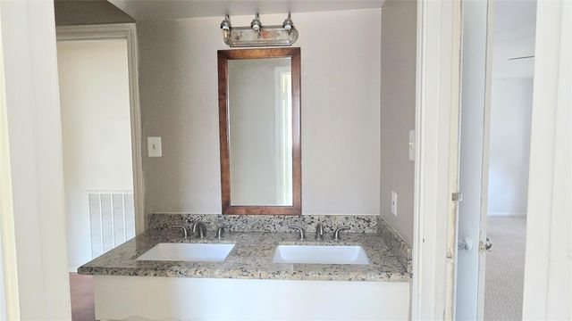 2123 N Fountain Valley Drive, Missouri City, TX 77459